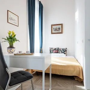 https://cadorna-rooms-in.it-tuscanyhotel.com