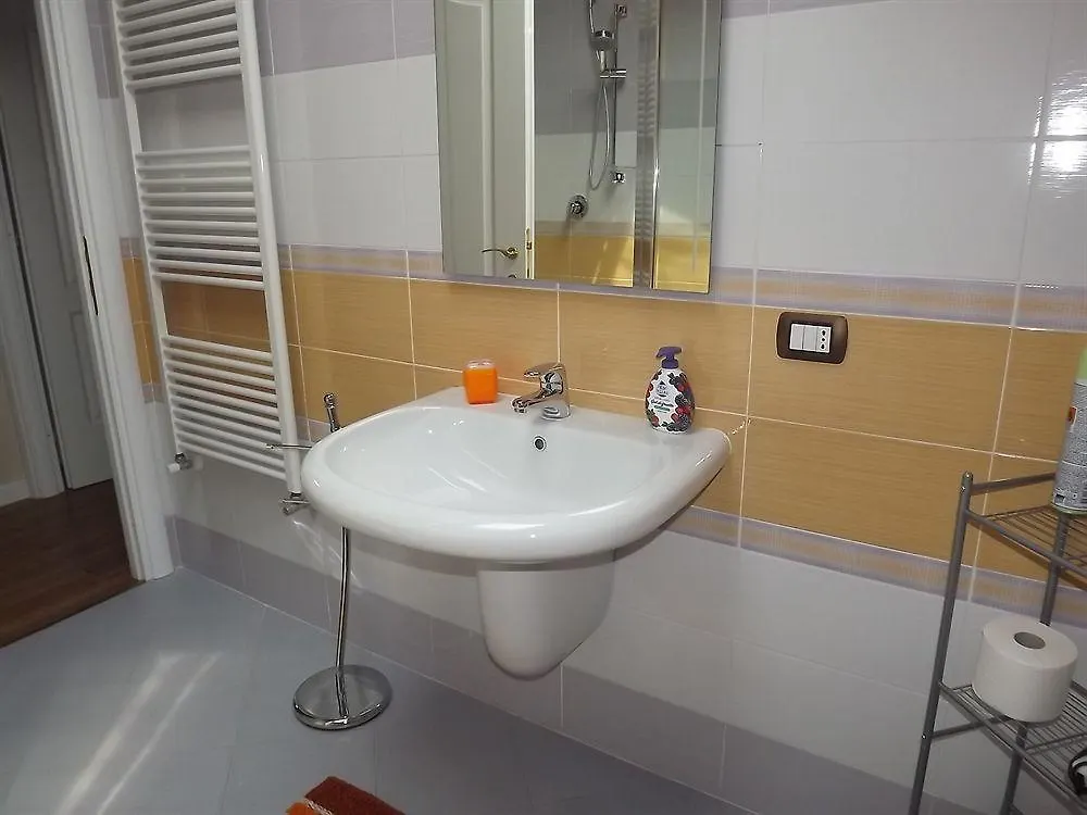 Il Gelsomino Bed & Breakfast Ferno