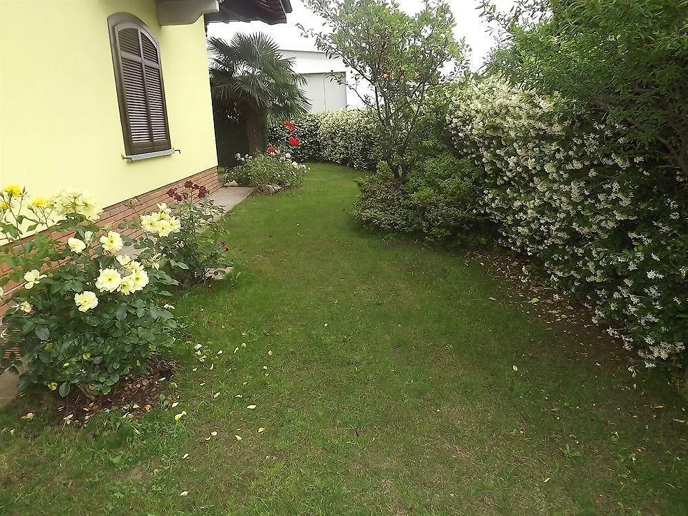 Il Gelsomino Bed & Breakfast Ferno Italy