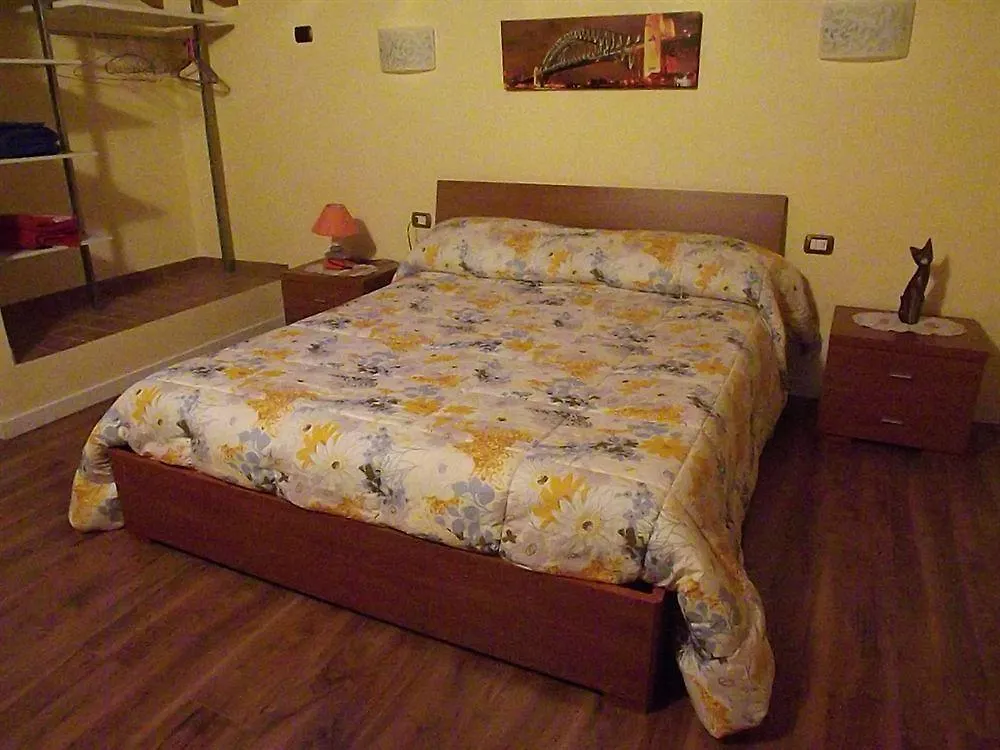Il Gelsomino Bed & Breakfast Ferno 0*,  Italy